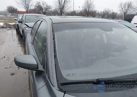 2005 Volvo S60 2.5T z USA, uszkodzony, nr VIN YV1RS592152459255